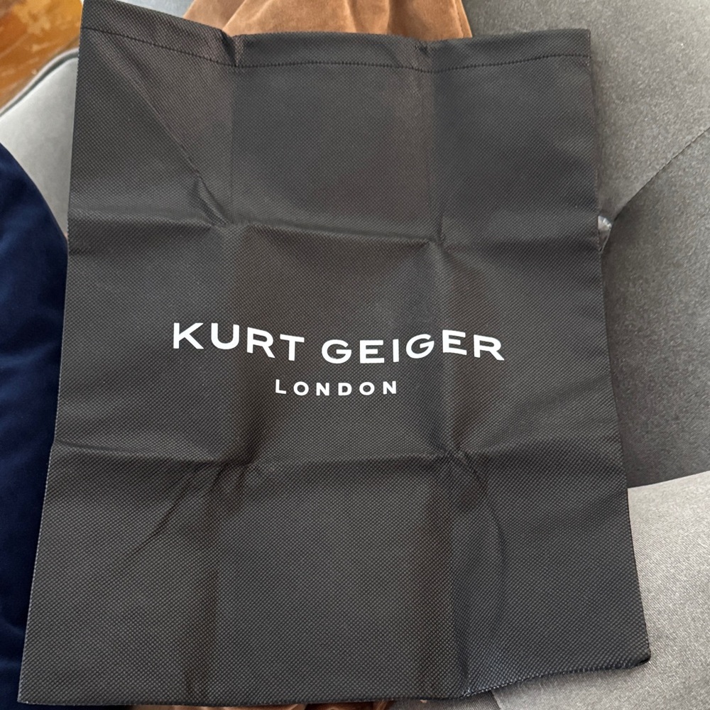 Kurt Geiger Black Logo Tote Bag ⬇️40cm ➡️30cm it is new